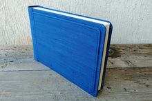 Carica l&#39;immagine nel visualizzatore di Gallery, standing wooden effect blue photo book by Giovelli Design
