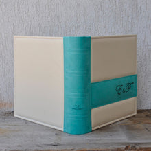 Load image into Gallery viewer, back of an italian handmade wedding album by Giovelli Design
