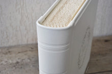 Carica l&#39;immagine nel visualizzatore di Gallery, spine of a wonderful leather album by Giovelli Design
