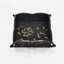 Carica l&#39;immagine nel visualizzatore di Gallery, handmade in Italy key tray by Giovelli Design
