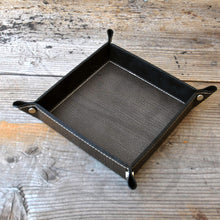 Carica l&#39;immagine nel visualizzatore di Gallery, Fancy Leather Valet Tray Scratched Grey Catchall by Giovelli Design
