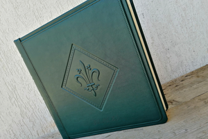 wonderful green photo book by giovelli design