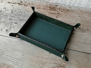 picture from above of a wonderful green leather catchall