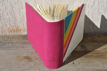 Carica l&#39;immagine nel visualizzatore di Gallery, charming back and spine of a colorful album by Giovelli design
