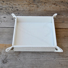 Carica l&#39;immagine nel visualizzatore di Gallery, fancy square valet tray hand made in italy by Giovelli Design
