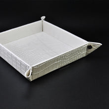 Carica l&#39;immagine nel visualizzatore di Gallery, stylish square pearl white valet tray by Giovelli Design
