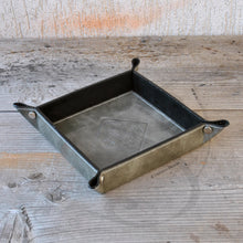 Carica l&#39;immagine nel visualizzatore di Gallery, classy marble gray leather catchall handmade in italy by Giovelli Design
