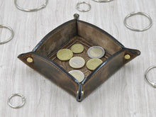 Carica l&#39;immagine nel visualizzatore di Gallery, little leather coin tray by Giovelli Design
